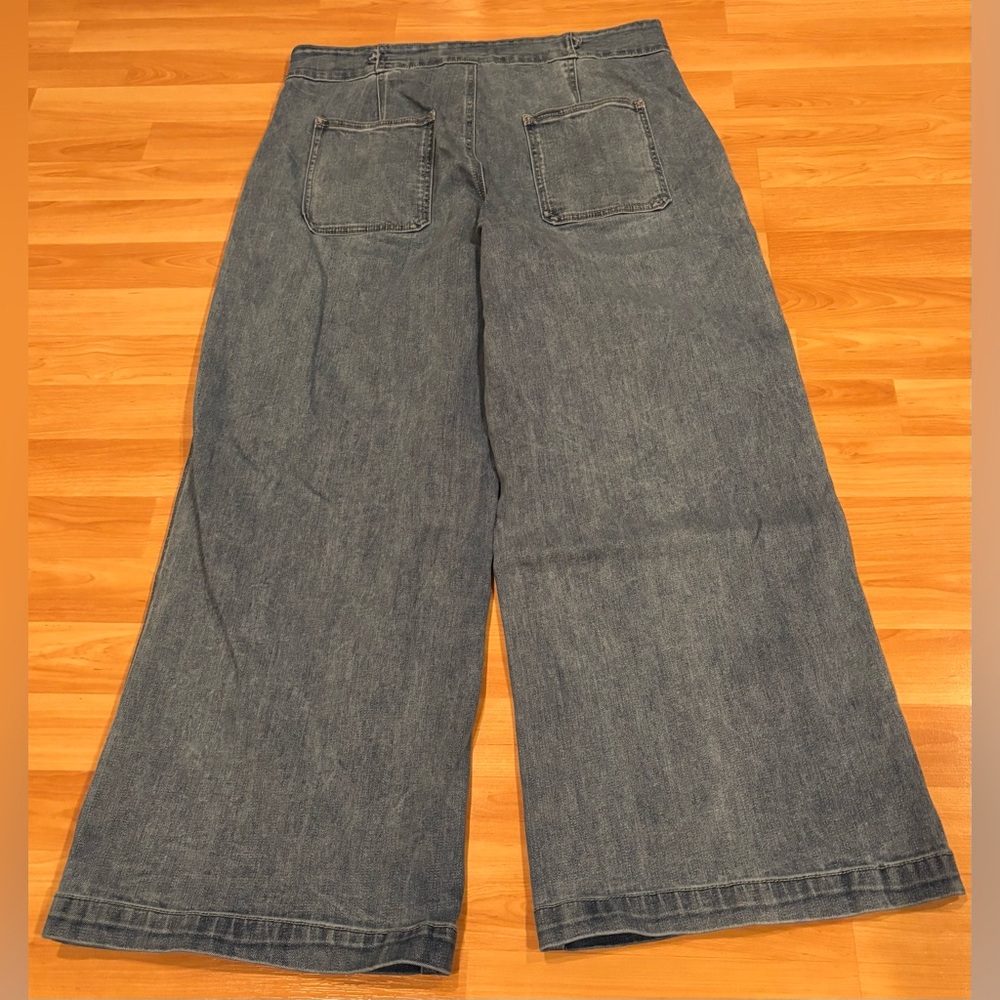 Hudson Jeans Wide Leg Flare Cropped - Picture 8 of 8